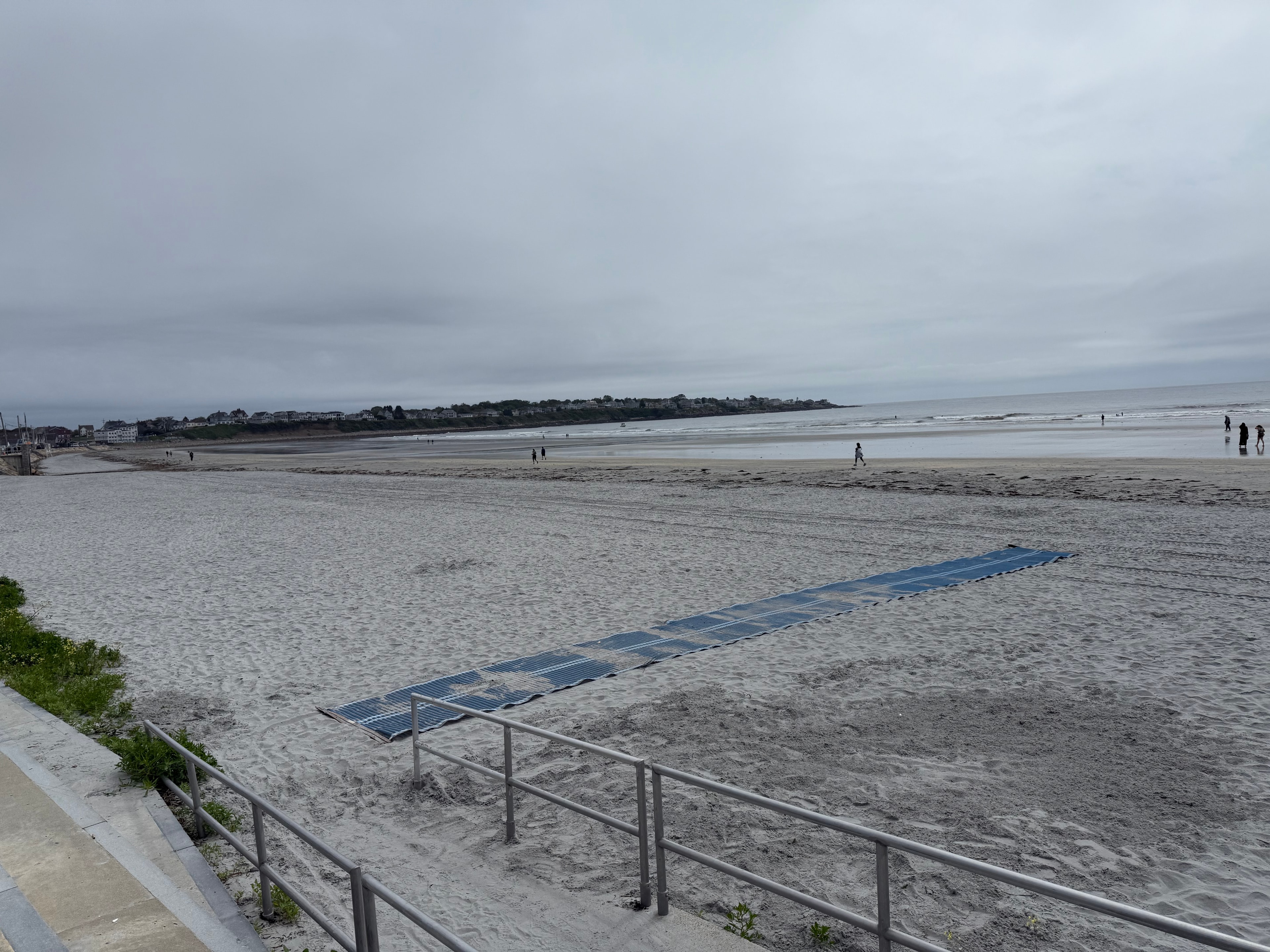 York Beach on an overcast day — wide open sands